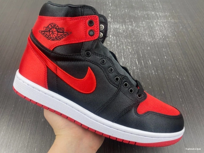 HYPE OG WMNS Satin Jordan FD4810-061 High Air 1 Bred 0728